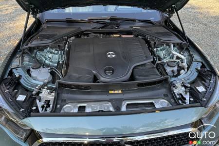 2024 Mercedes-Benz E450 4Matic, engine