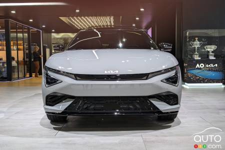 The Kia EV6 2025, front