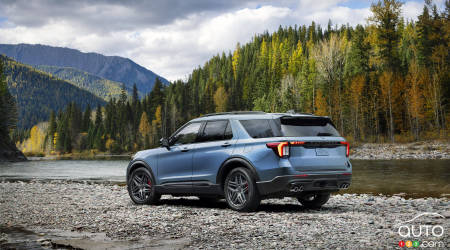 2025 Ford Explorer ST, rear