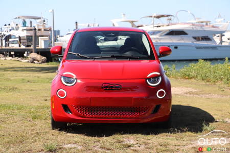 2024 Fiat 500e, front