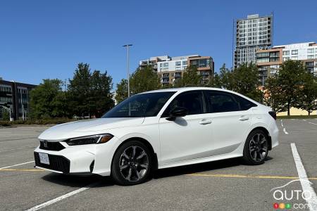 The 2025 Honda Civic Hybrid