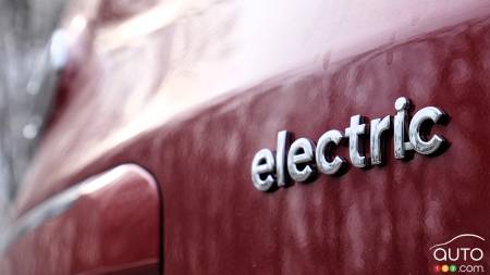 Half of Canadian Car Buyers Not Ready to Go Electric - Study