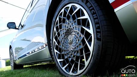 The Best Summer and All-Season Tires for Electric Cars in 2023